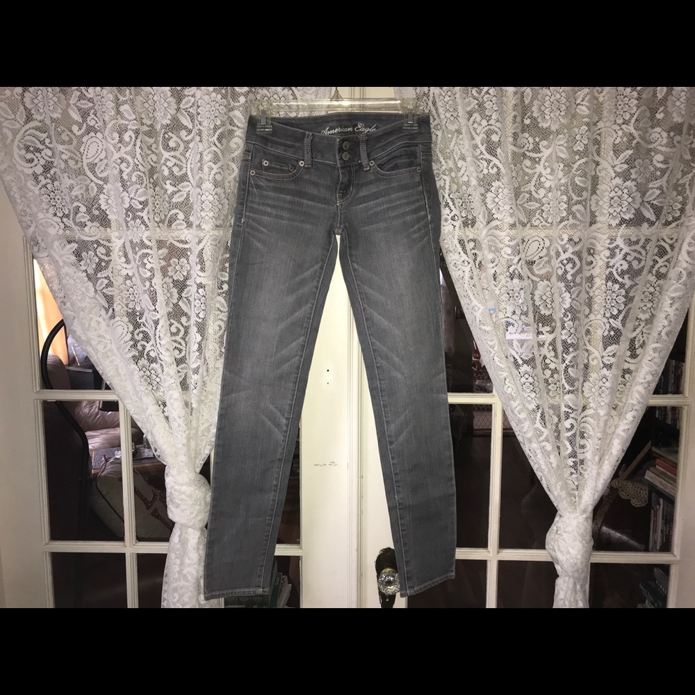 American Eagle Gray Super Skinny Jeans (00)